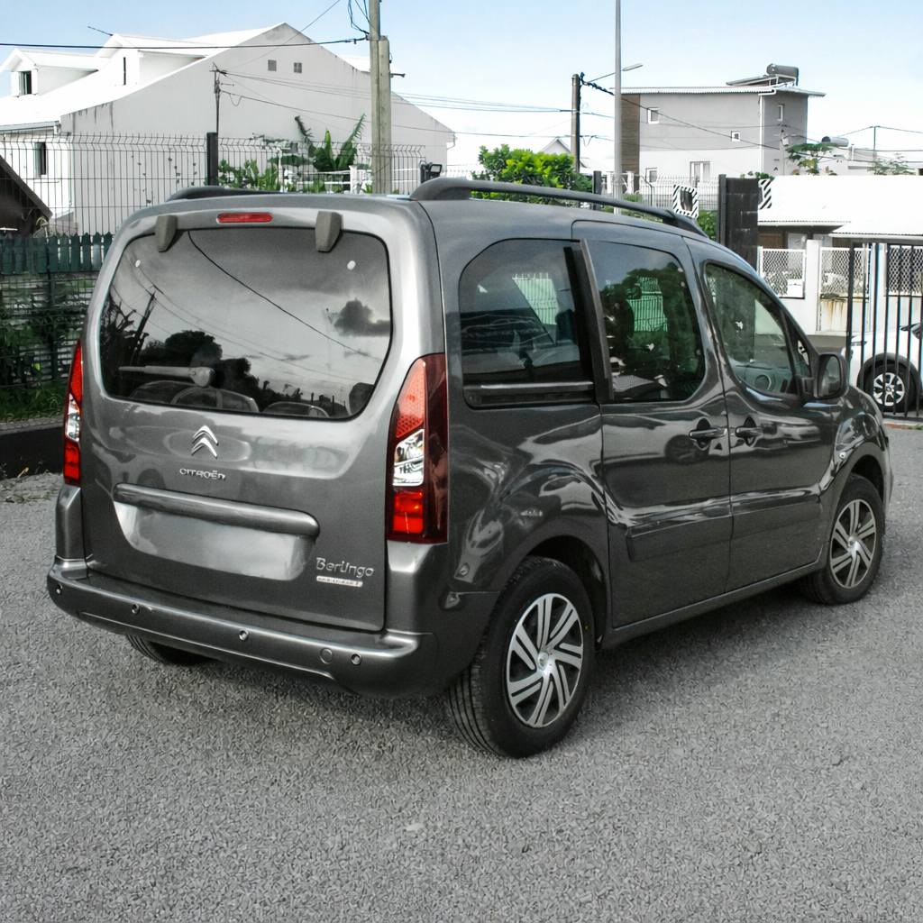 Courtage de véhicules premium La Réunion